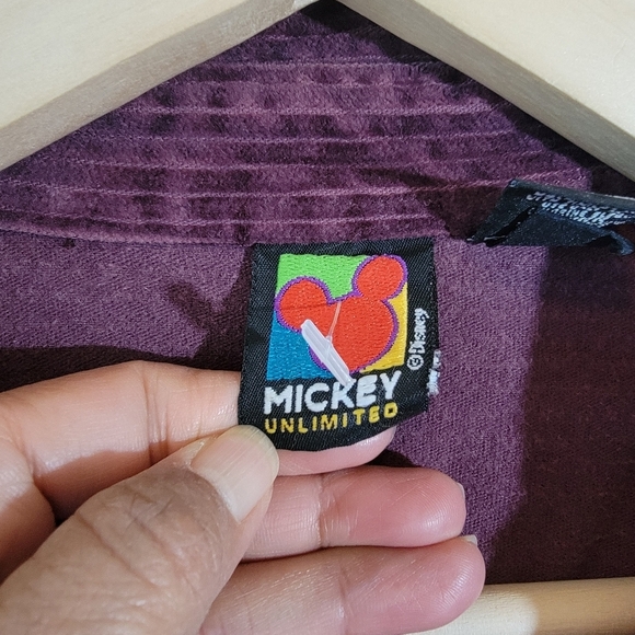 VTG MICKEY Unlimited Burgundy Button-Up Corduroy Shirt Sz L Disneyland Holidays - Picture 9 of 12